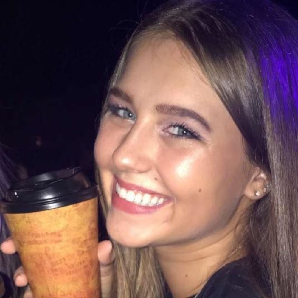 Meet your Posher, Caleigh